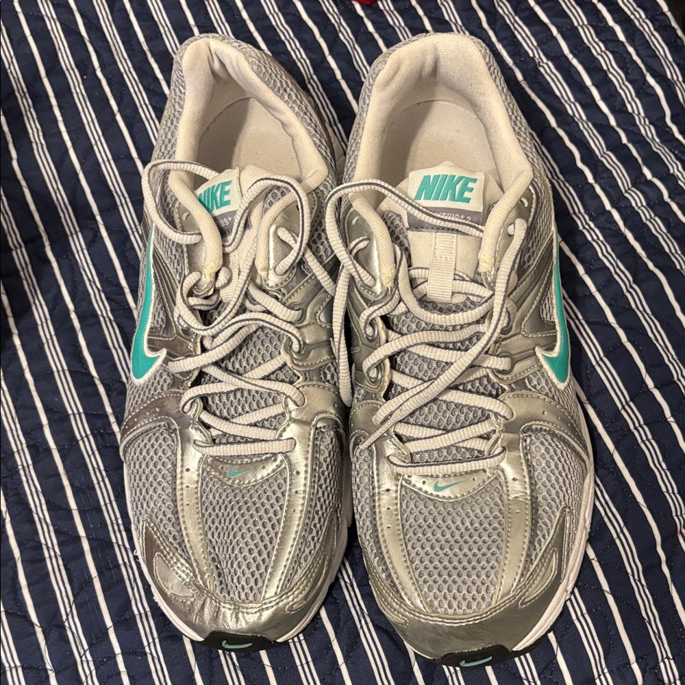Nike Silver and Teal Running Shoes